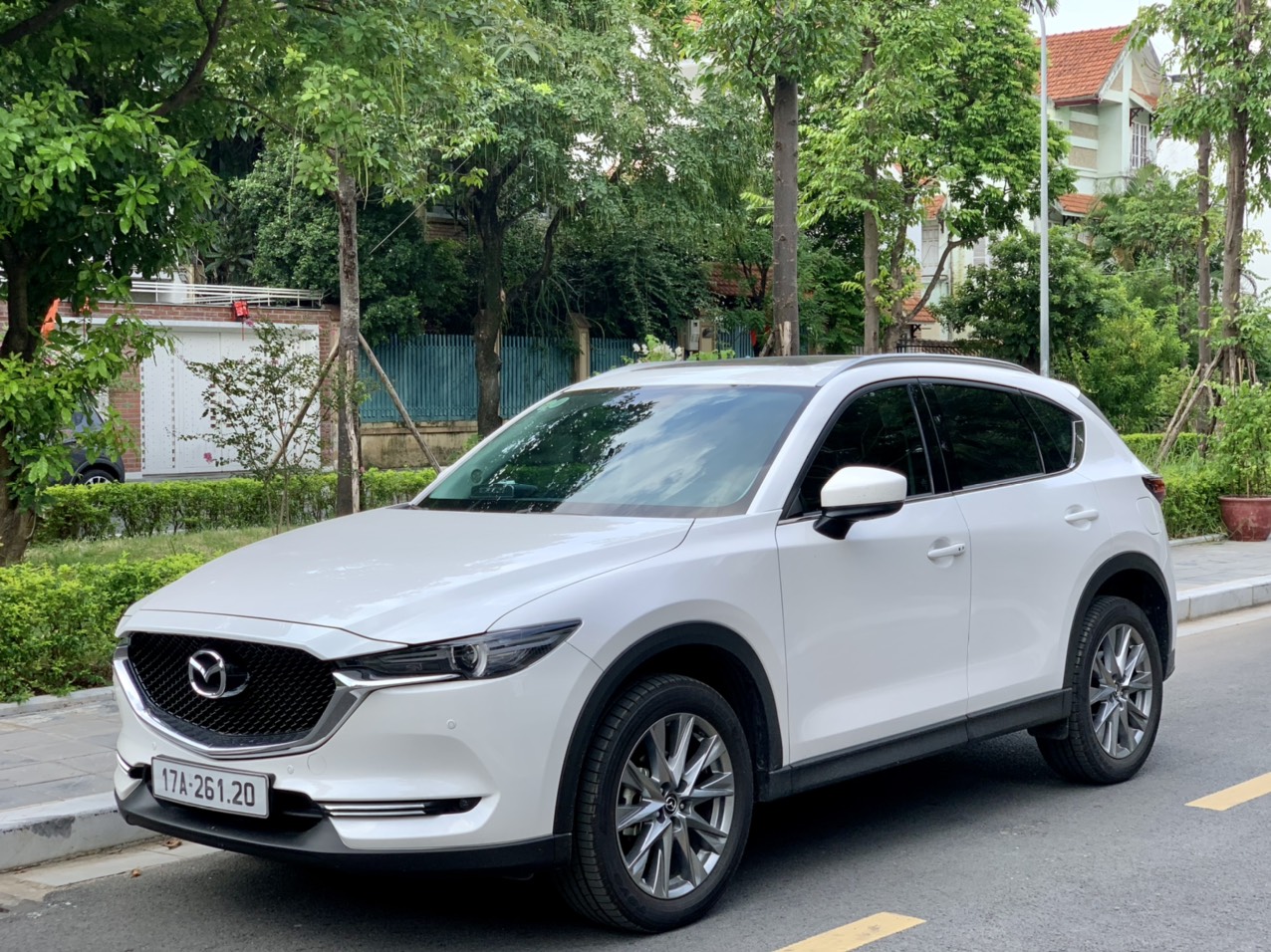 Bán xe Mazda CX5 20 AT 2018 cũ màu trắng chạy chuẩn 16 vạn km