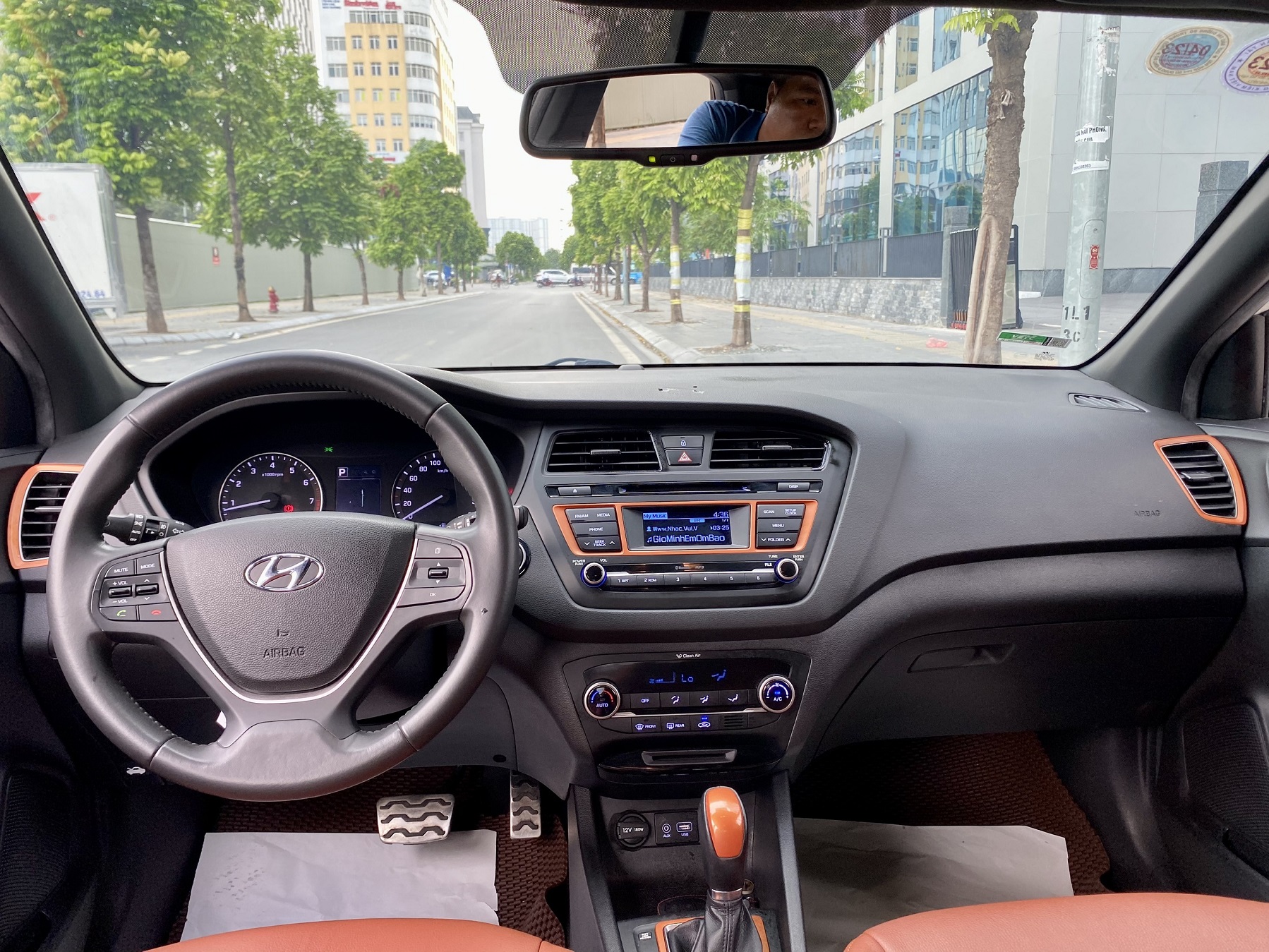Hyundai I20 Active 1.4AT 2015 màu trắng. (đã bán)