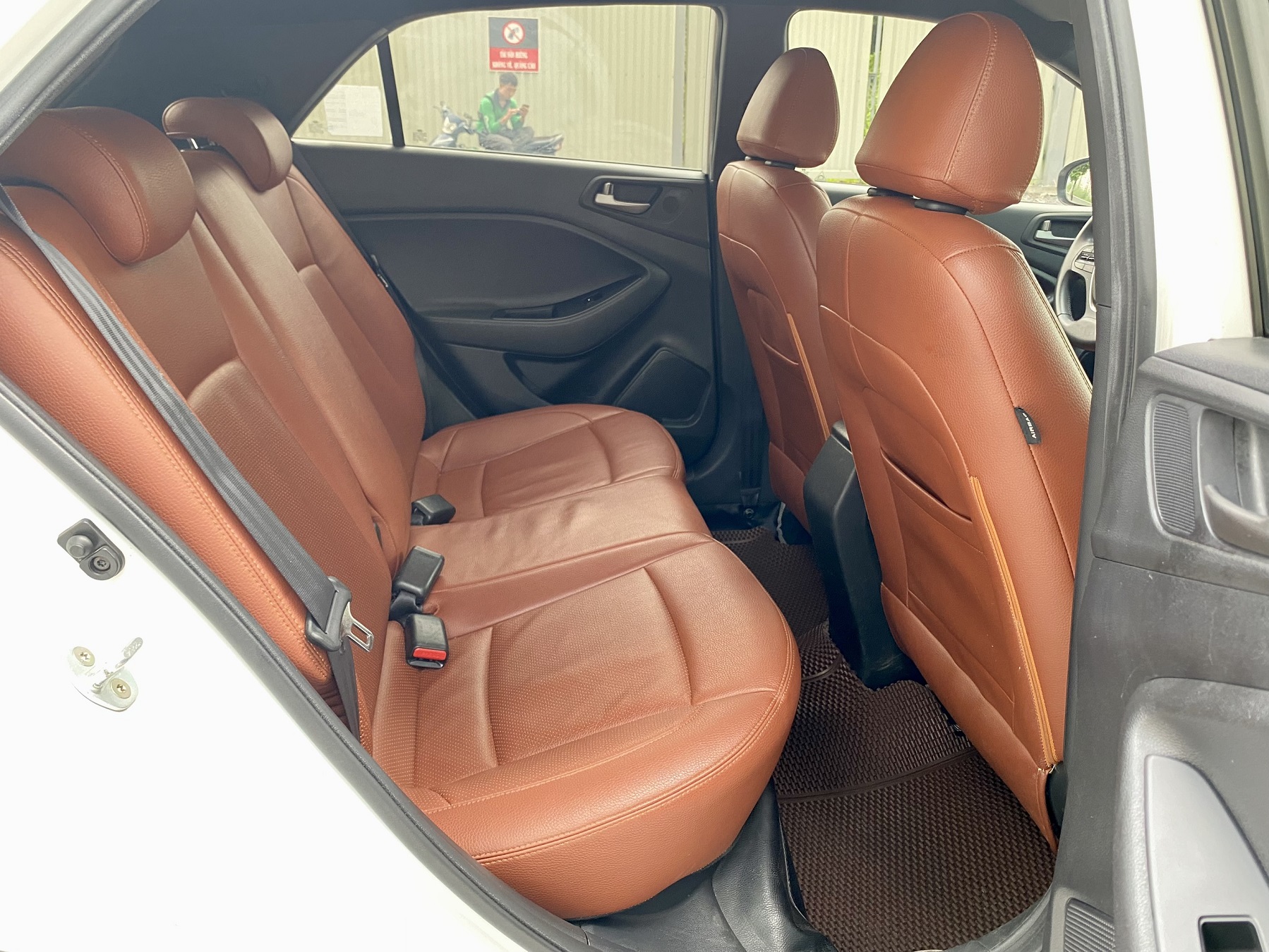 Hyundai I20 Active 1.4AT 2015 màu trắng. (đã bán)