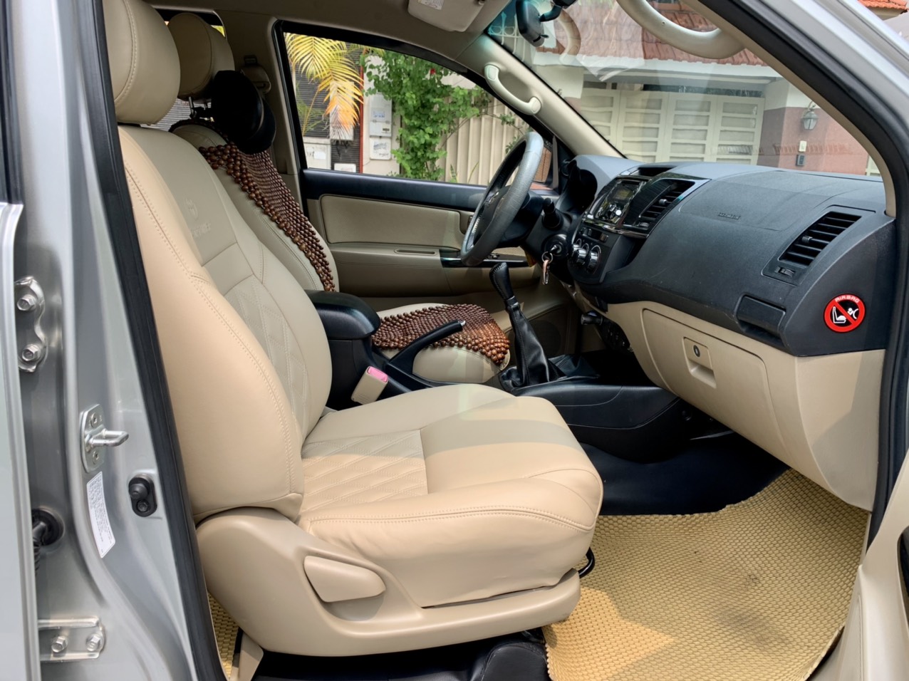 Toyota Fortuner 2.5G 2016 màu bạc (đã bán)