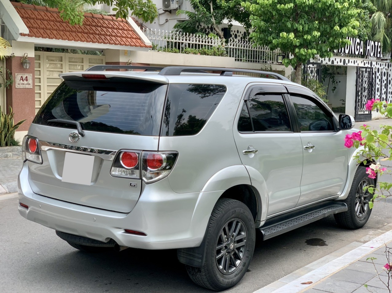 Toyota Fortuner 2.5G 2016 màu bạc (đã bán)