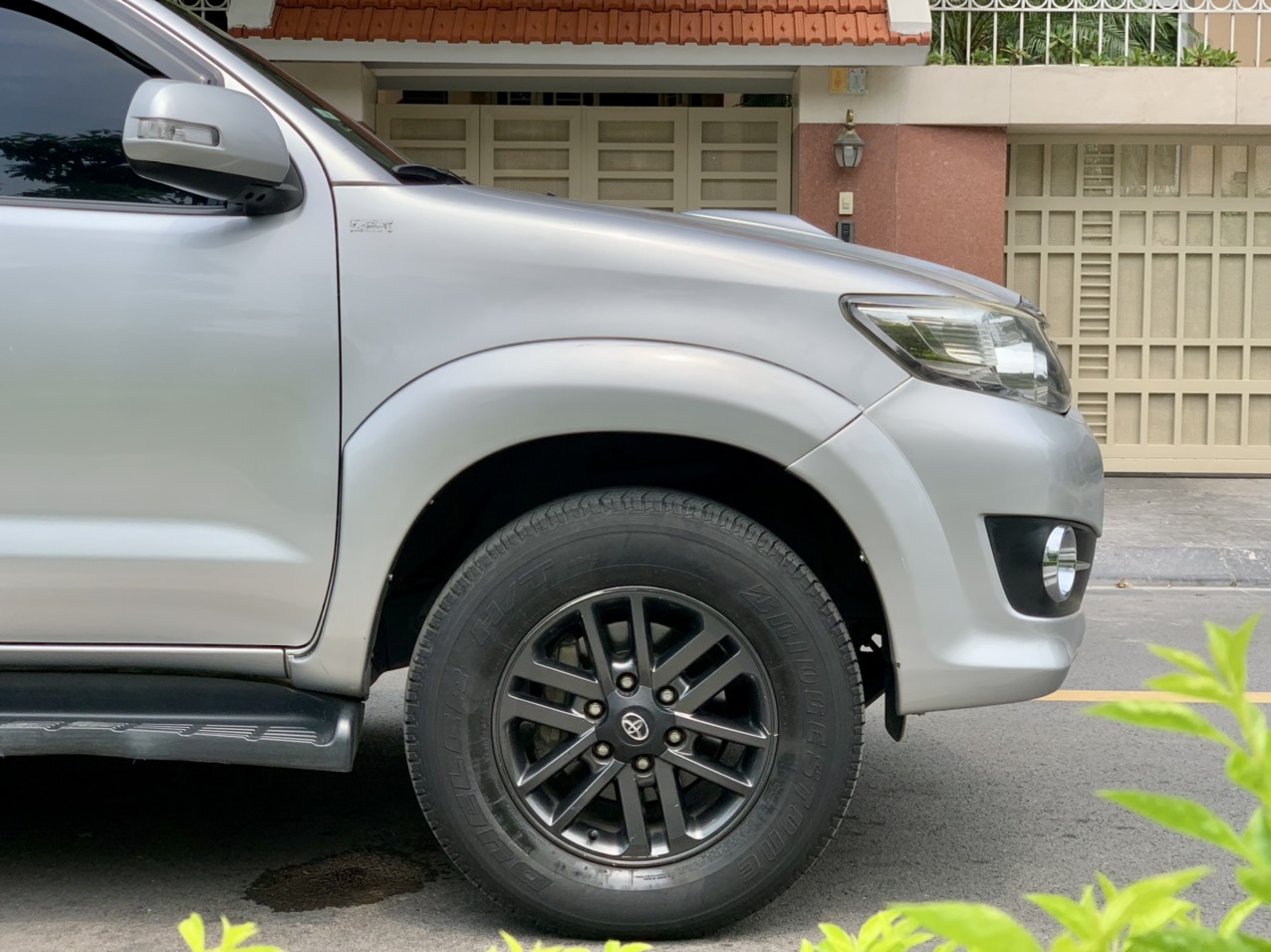 Toyota Fortuner 2.5G 2016 màu bạc (đã bán)