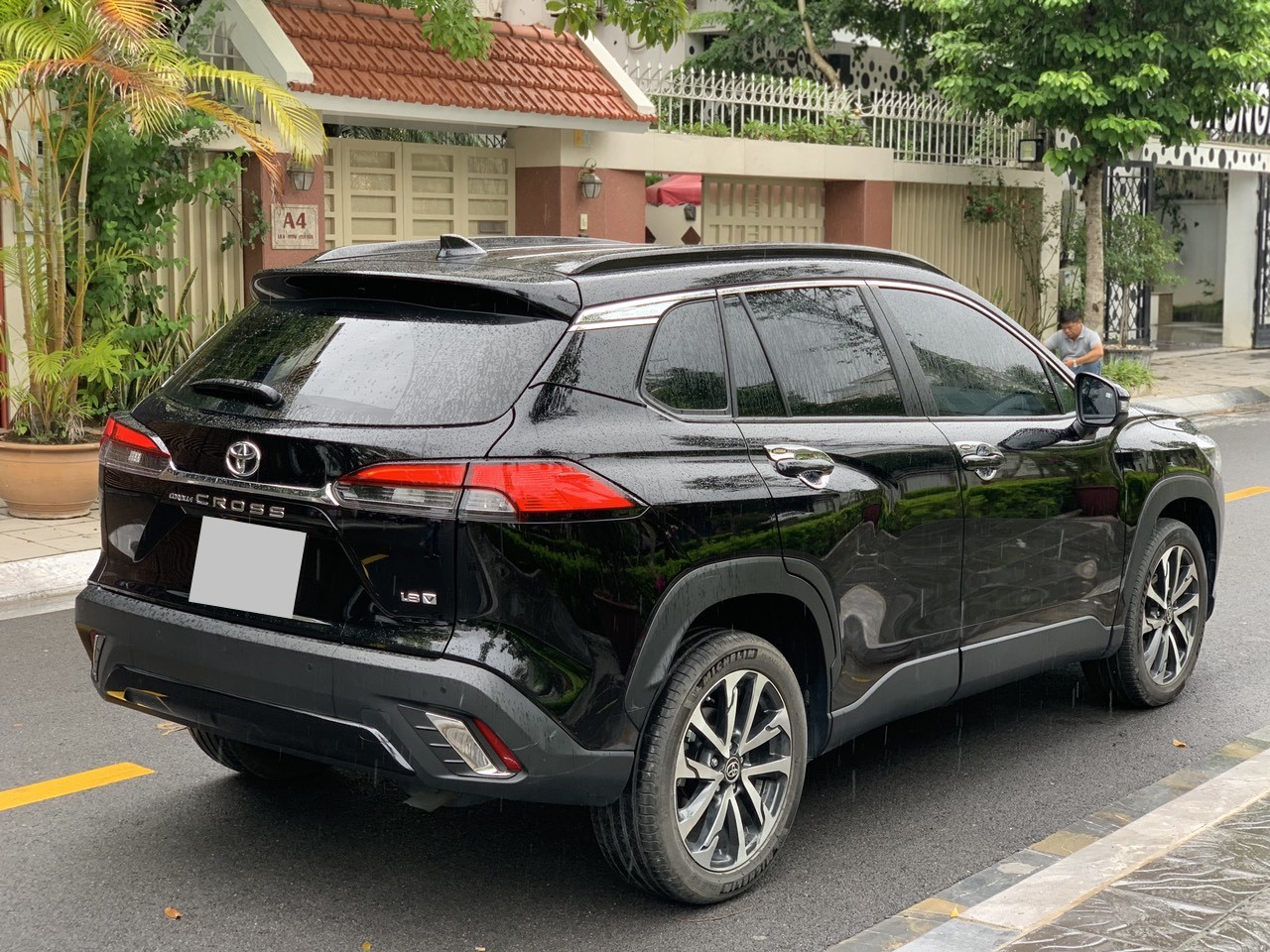 Toyota Corolla Cross 1.8V 2022 màu đen biển tỉnh (Đã bán)