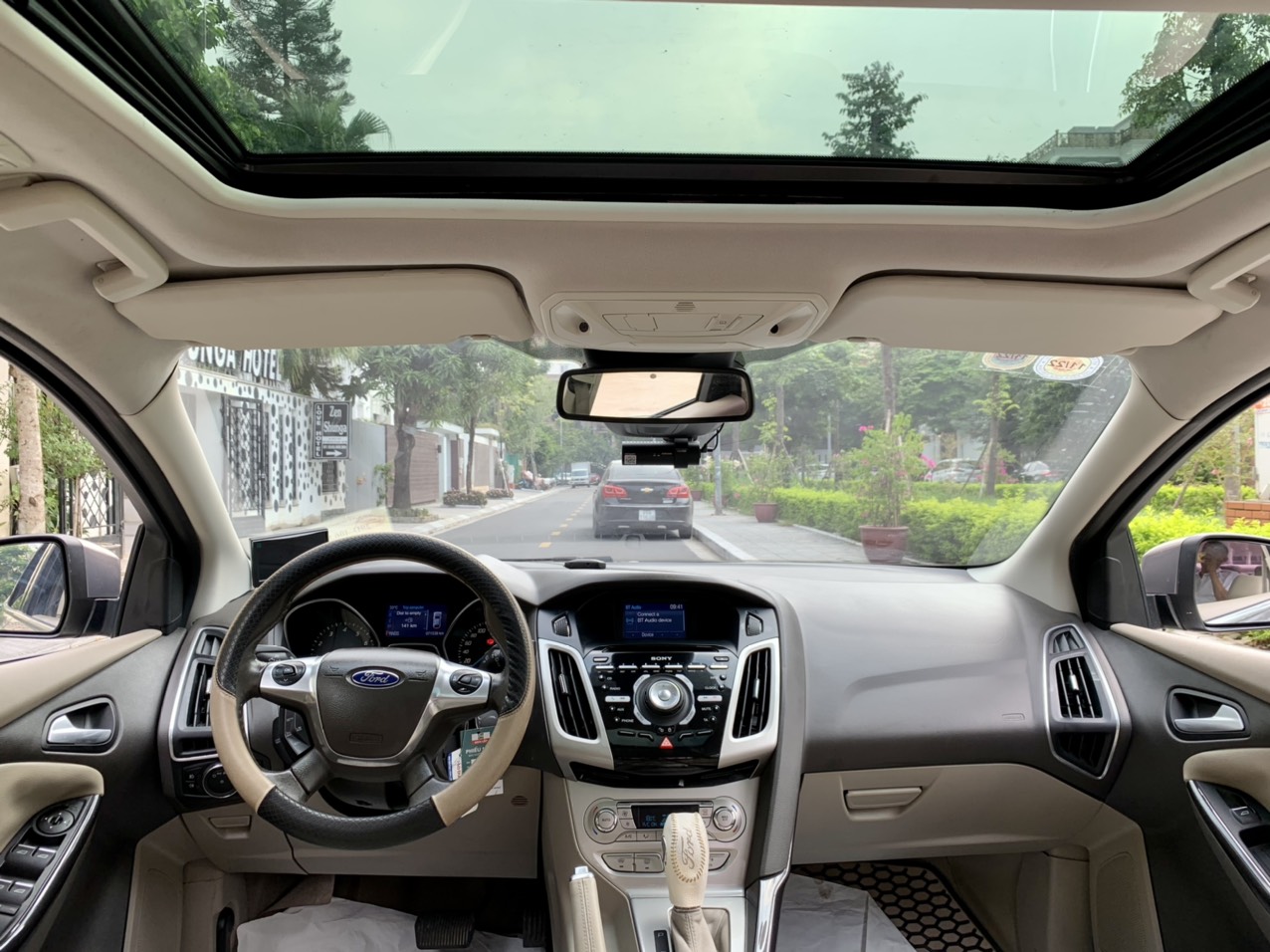 Ford Focus 2.0 Titanium 2015 màu nâu (Đã bán)