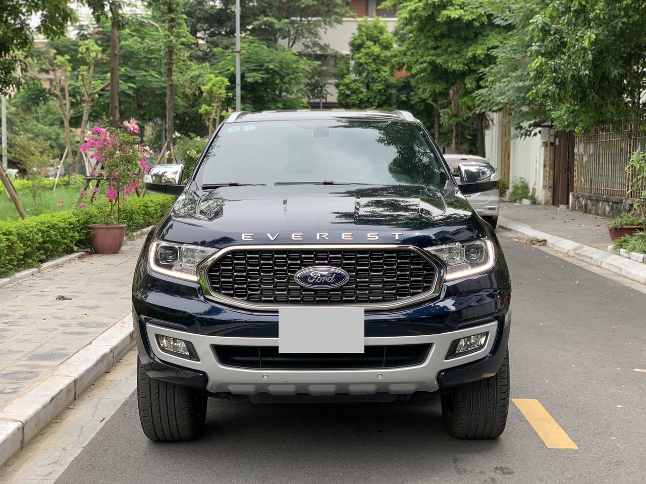 Ford Everest Titanium 2.0L 4x2 AT 2022 màu xanh (đã bán)