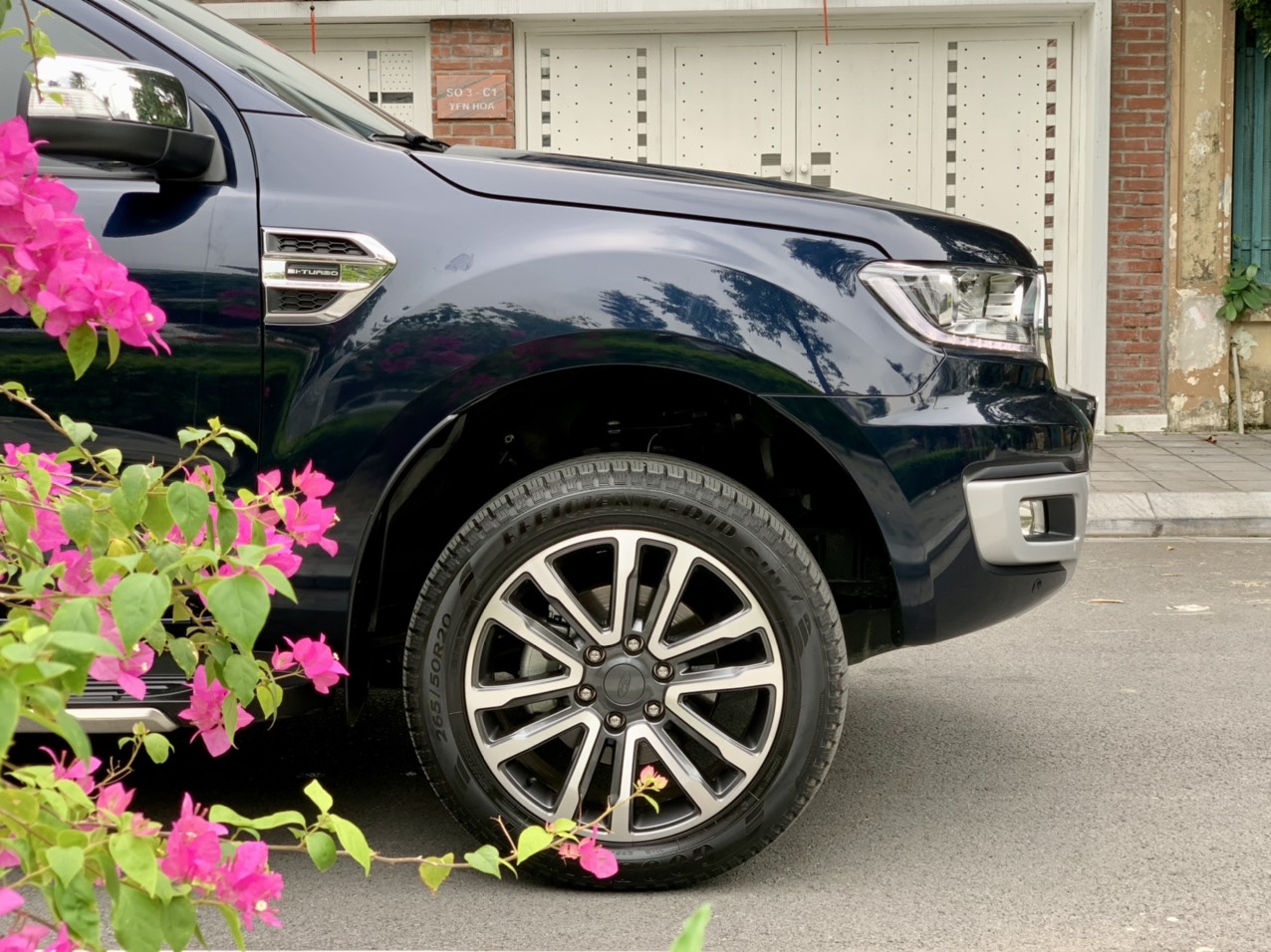 Ford Everest Titanium 2.0L 4x2 AT 2022 màu xanh (đã bán)