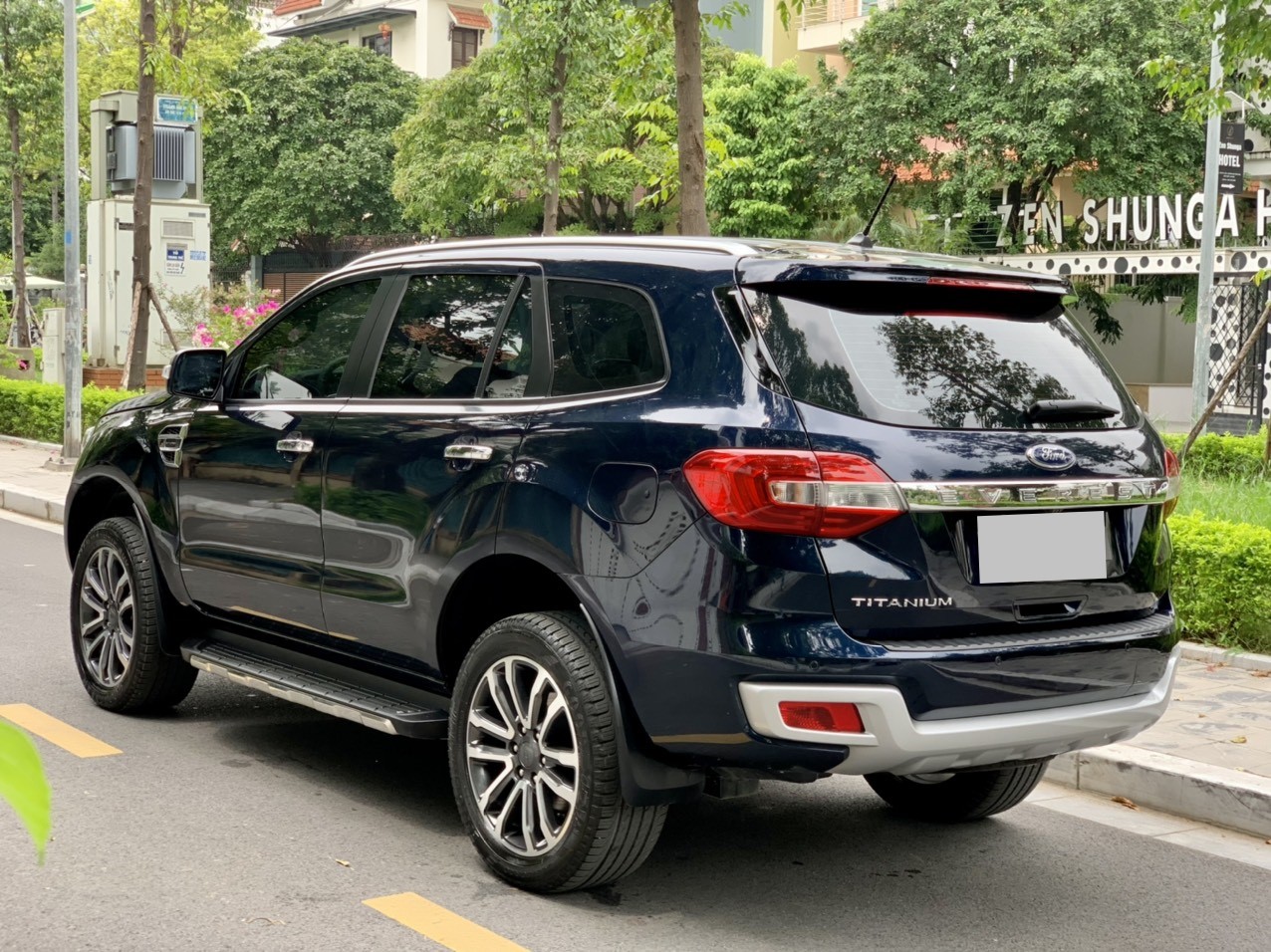 Ford Everest Titanium 2.0L 4x2 AT 2022 màu xanh (đã bán)