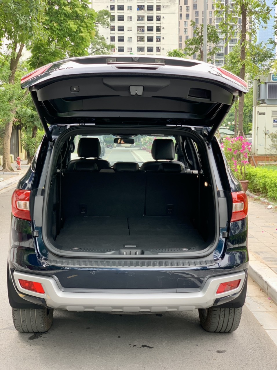 Ford Everest Titanium 2.0L 4x2 AT 2022 màu xanh (đã bán)