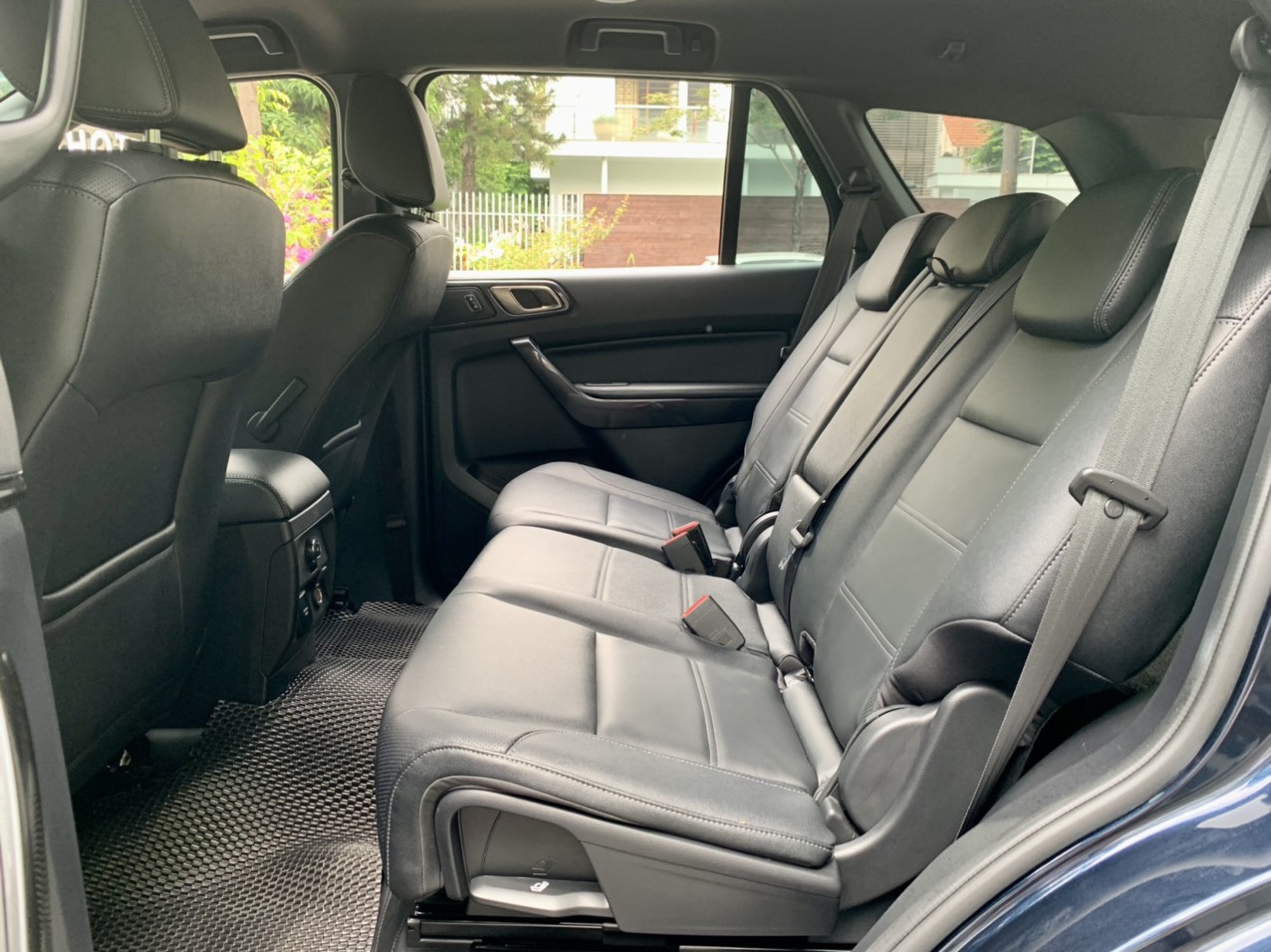 Ford Everest Titanium 2.0L 4x2 AT 2022 màu xanh (đã bán)