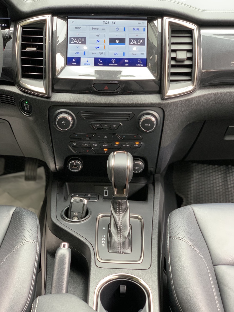 Ford Everest Titanium 2.0L 4x2 AT 2022 màu xanh (đã bán)