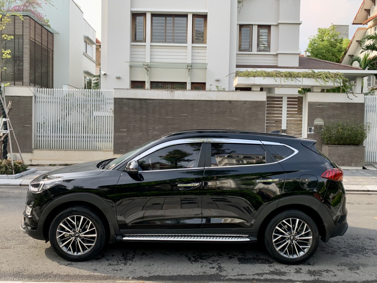 Hyundai Tucson 2.0ATH màu đen 2019 (Đã bán)