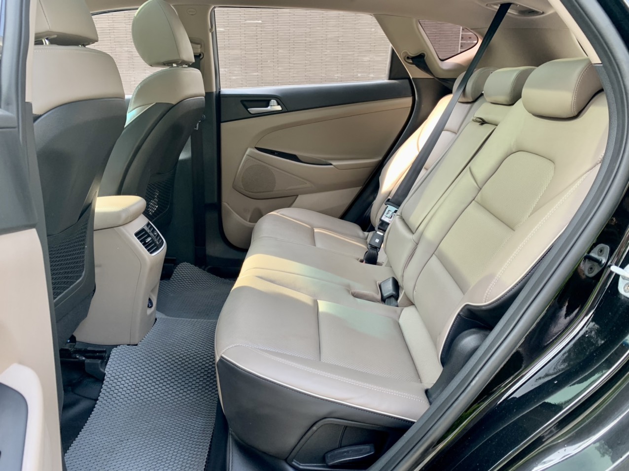 Hyundai Tucson 2.0ATH màu đen 2019 (Đã bán)