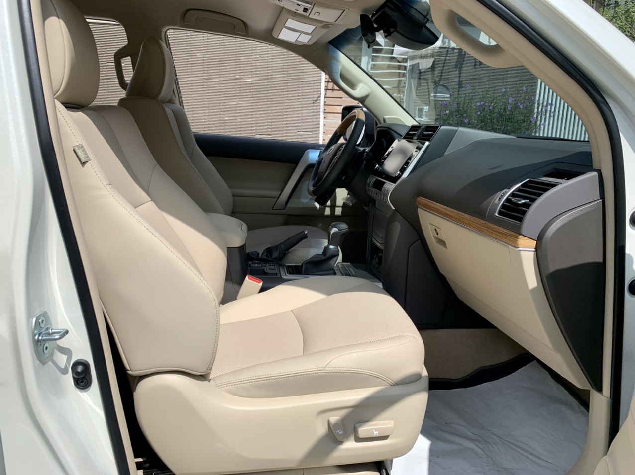 Toyota Land Cruiser Prado 2.7L 2021 màu trắng (đã bán)