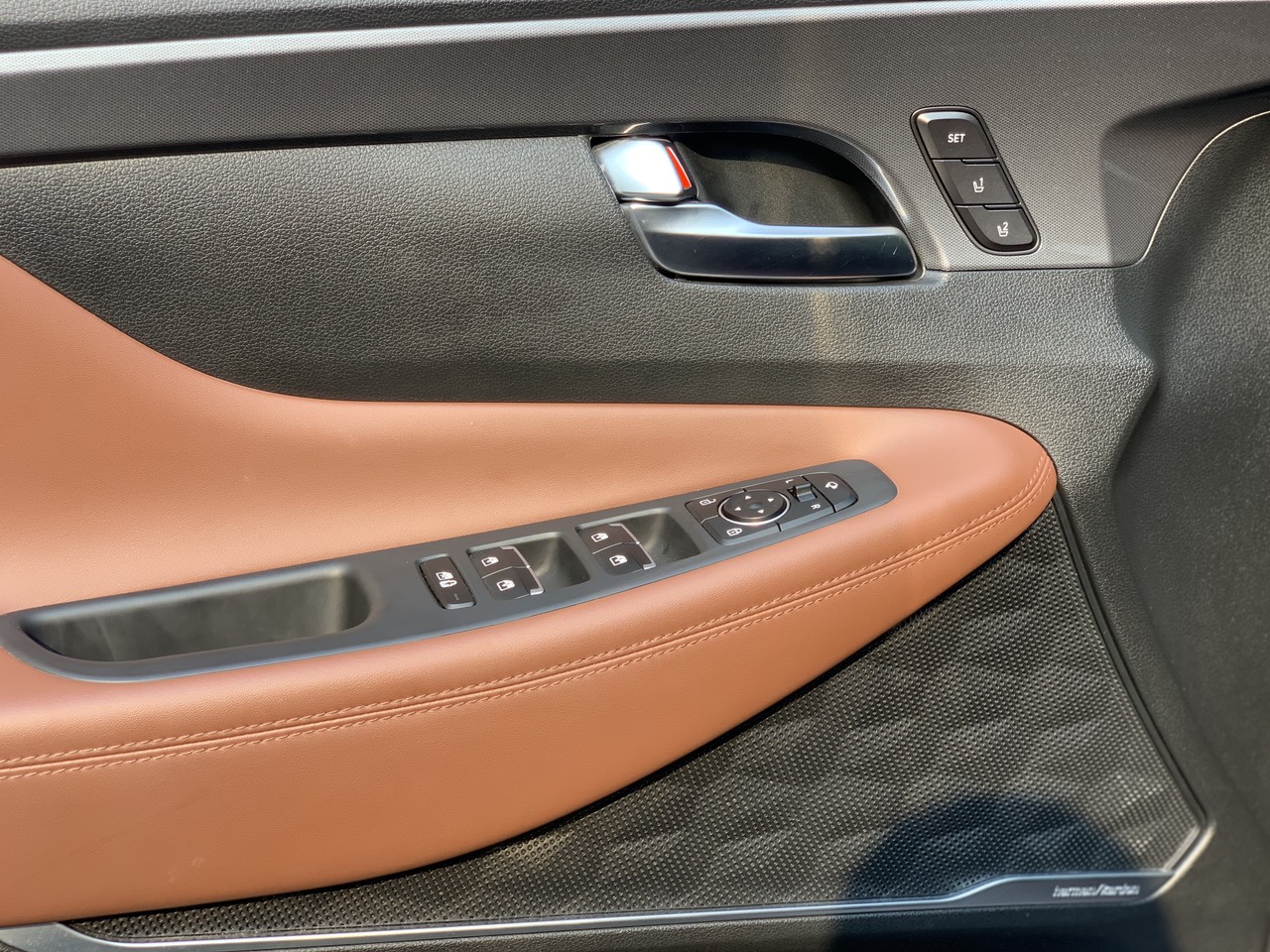 Hyundai Santafe 2.2D Premium màu đỏ 2021 (Đã bán)
