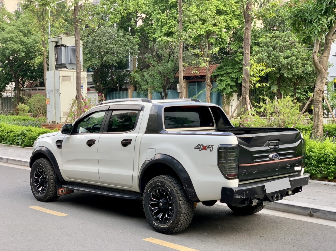 Ford Ranger Wildtrak 3.2L 4x4 AT 2017 màu trắng (Đã bán)