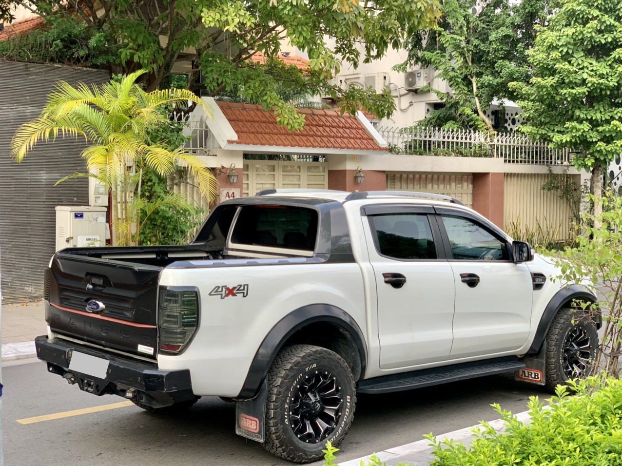 Ford Ranger Wildtrak 3.2L 4x4 AT 2017 màu trắng (Đã bán)