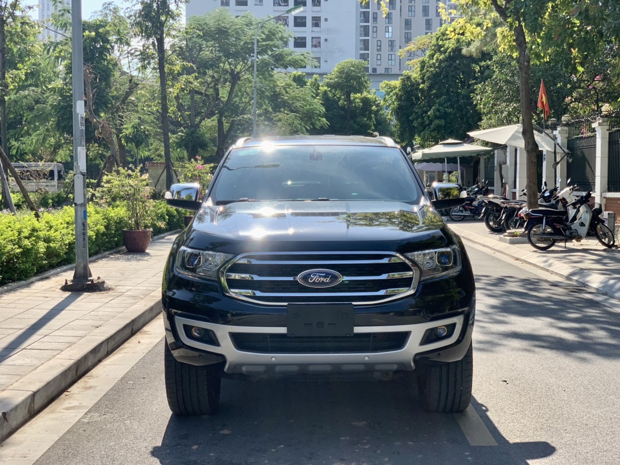 Ford Everest Titanium 2.0L 4x2 AT 2020 màu đen (Đã bán)