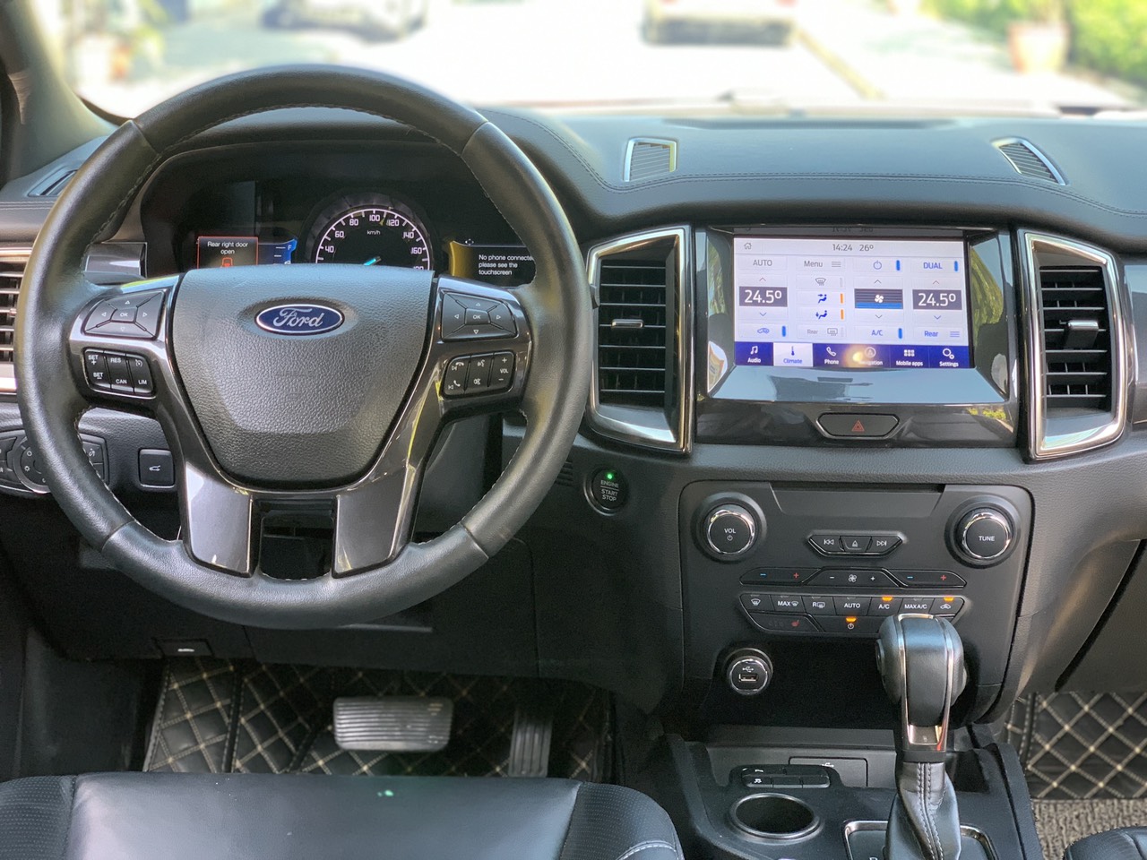 Ford Everest Titanium 2.0L 4x2 AT 2020 màu đen (Đã bán)