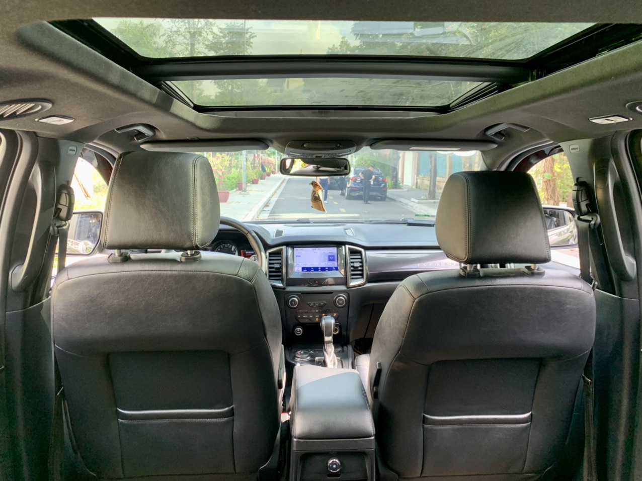 Ford Everest Titanium 4x4 2021 màu đen (Đã bán)