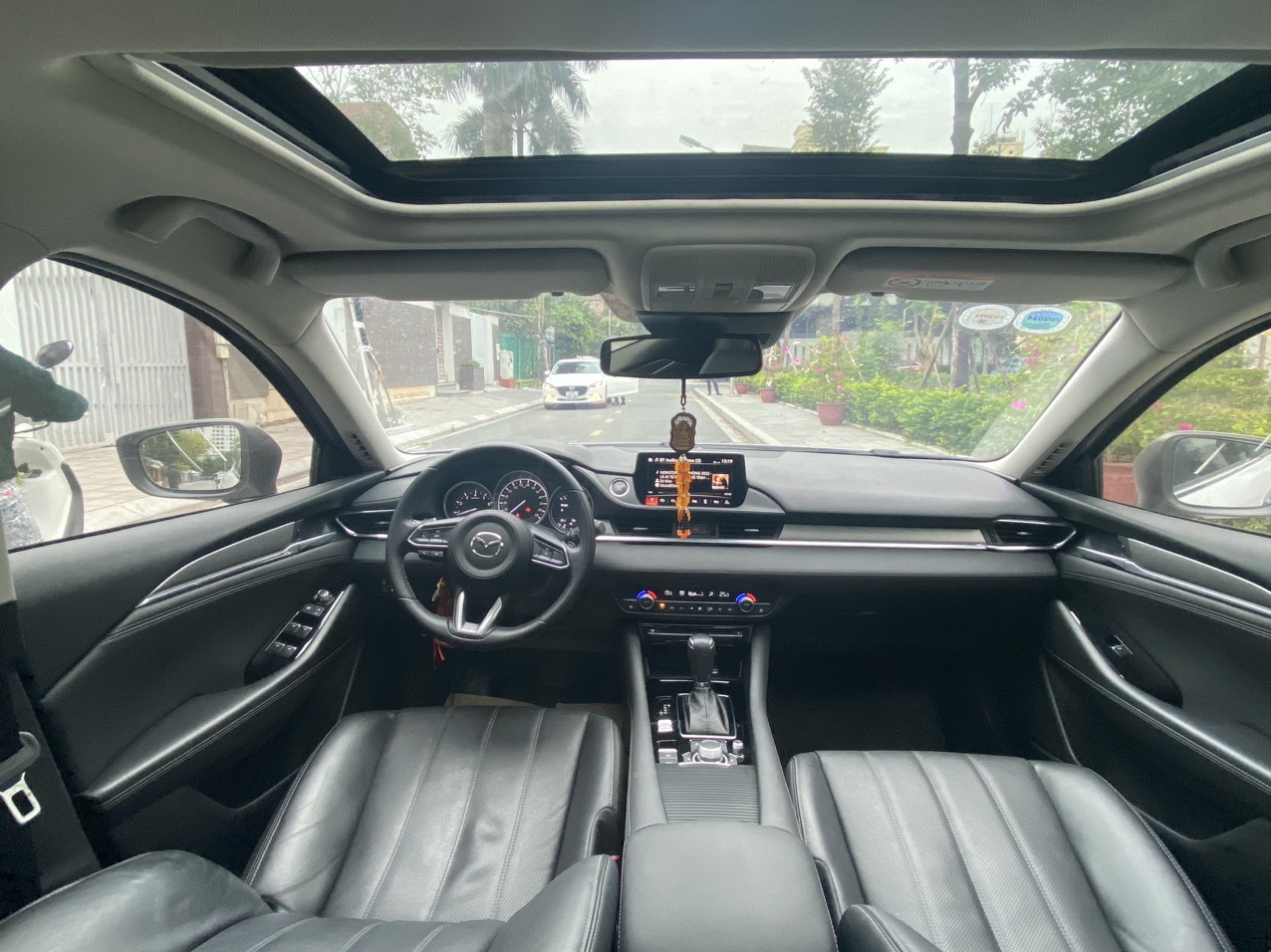 Mazda 6 2.0 Premium 2020 màu trắng (Đã bán)