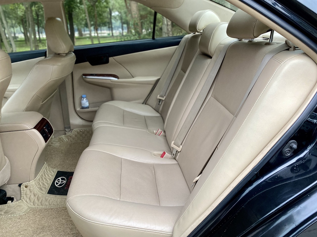 Toyota Camry 2.0E 2013 màu đen (Đã bán)