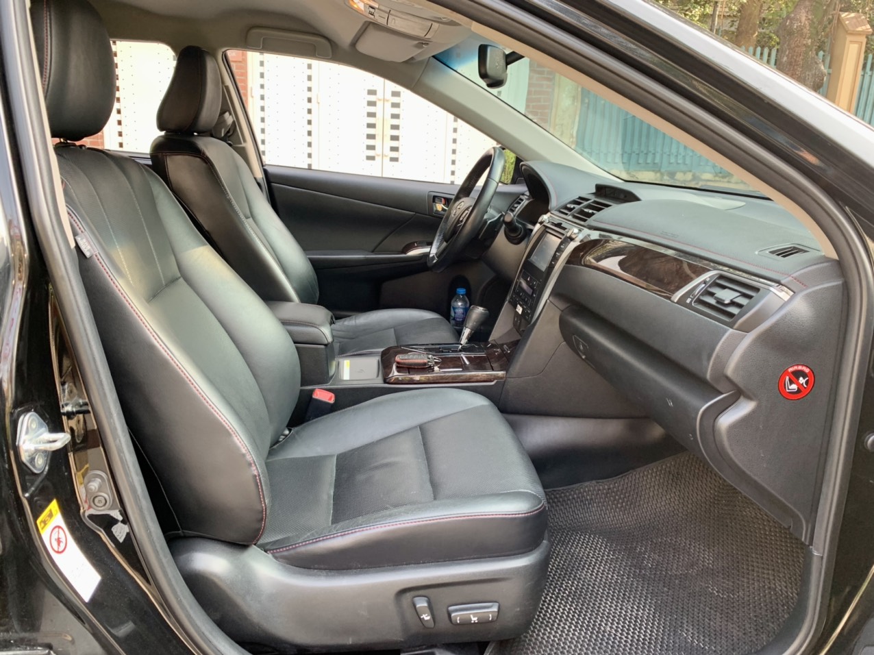 Toyota Camry 2.5Q sản xuất 2015 màu đen (Đã bán)