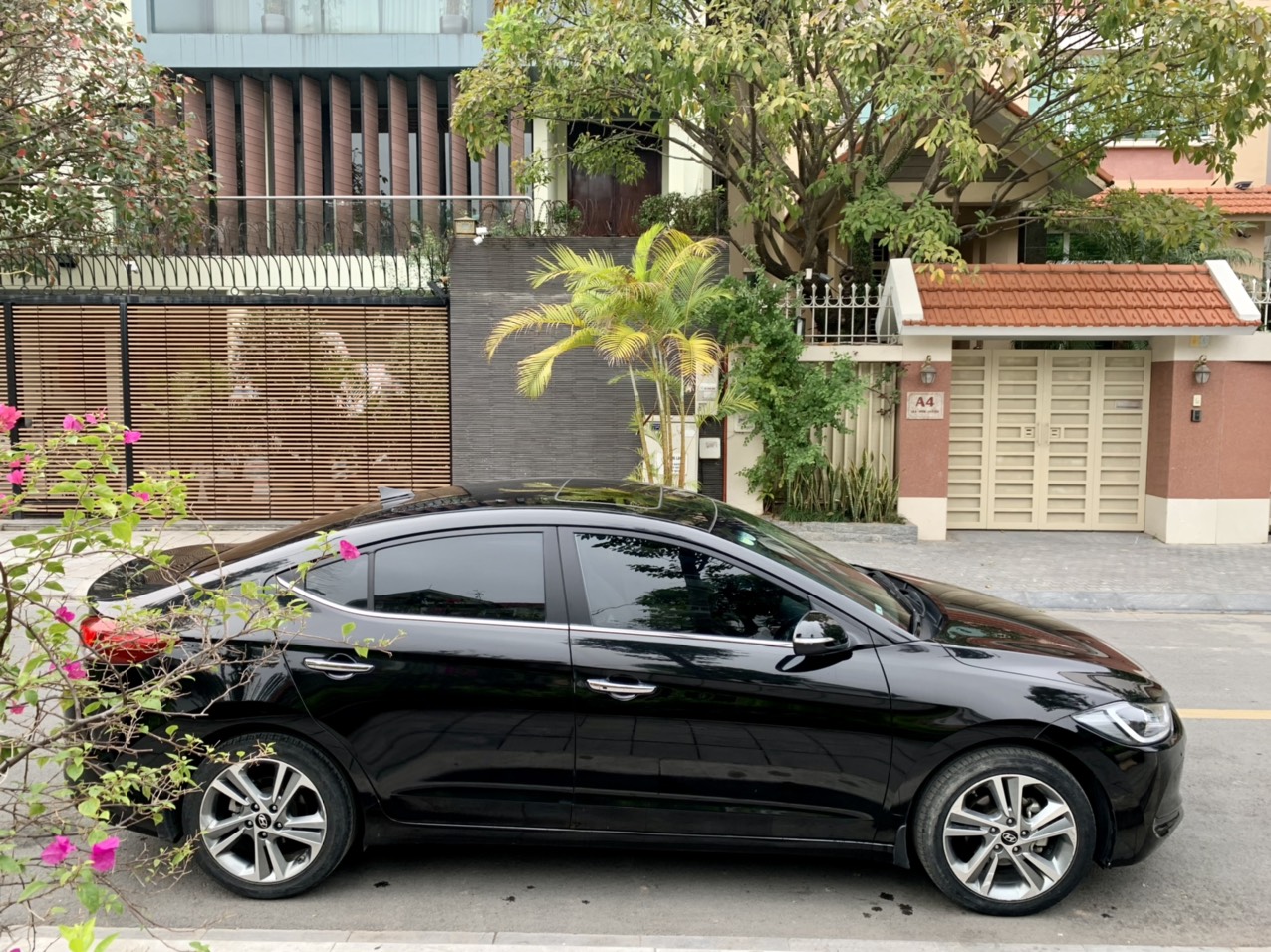 Hyundai Elantra 2.0 GLS AT 2019 màu đen (đã bán)