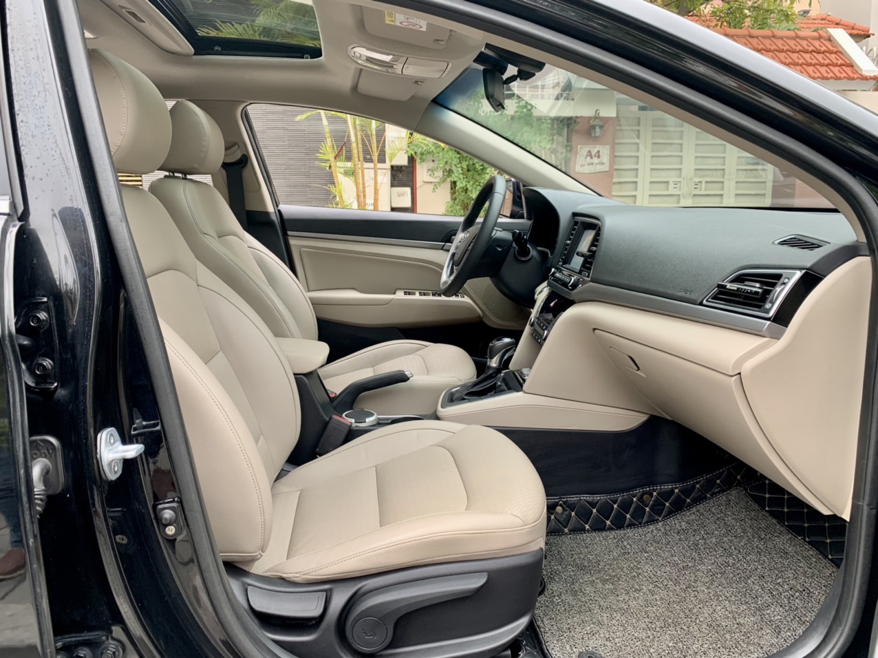 Hyundai Elantra 2.0 GLS AT 2019 màu đen (đã bán)