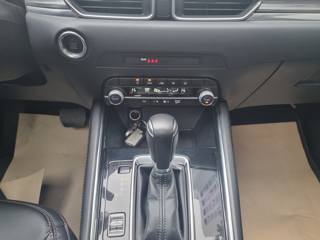 Mazda CX5 2.0 Luxury 2020 màu trắng (Đã bán)
