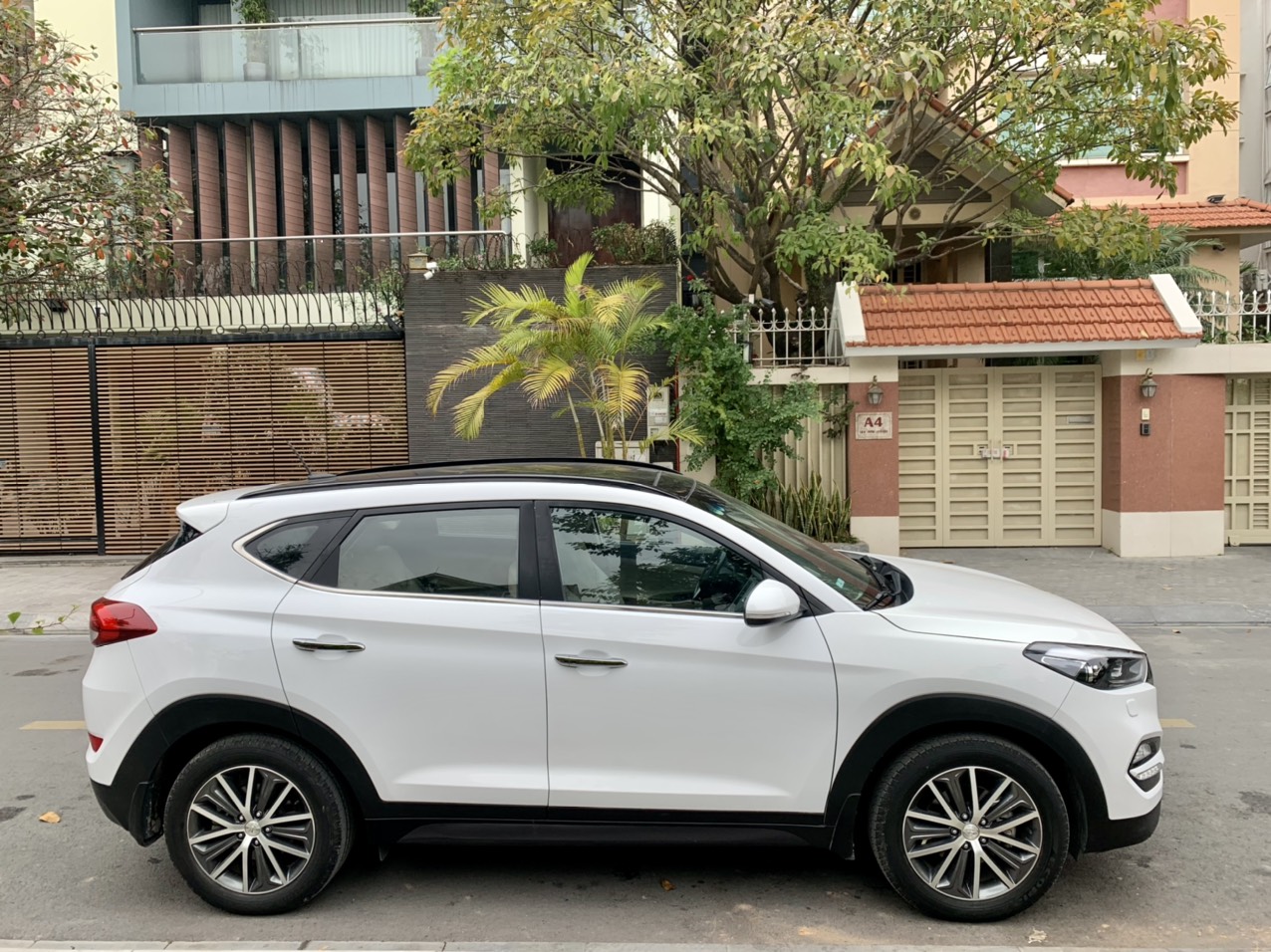 Hyundai Tucson 2.0ATH 2015 màu trắng (Đã bán)
