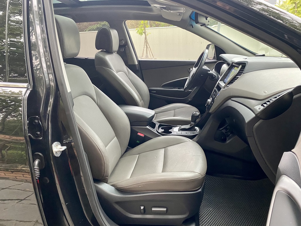 Hyundai Santafe 2016 2.2L hai cầu màu đen (Đã bán)