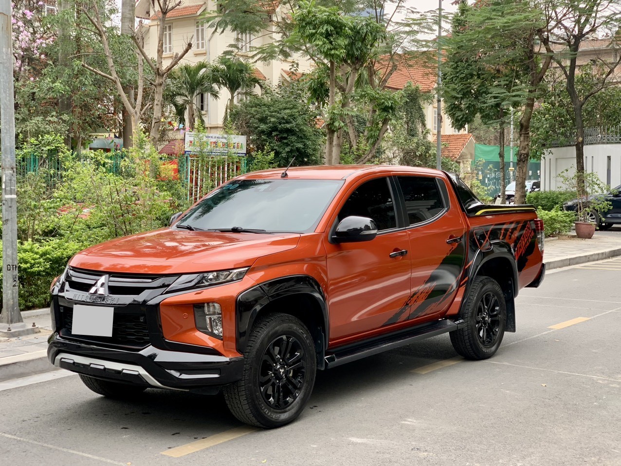 Mitsubishi Triton Athlete 4x4 AT Mivec 2021 màu cam (Đã bán)