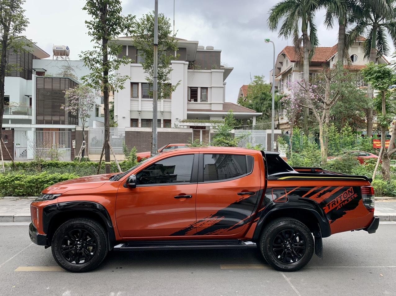 Mitsubishi Triton Athlete 4x4 AT Mivec 2021 màu cam (Đã bán)