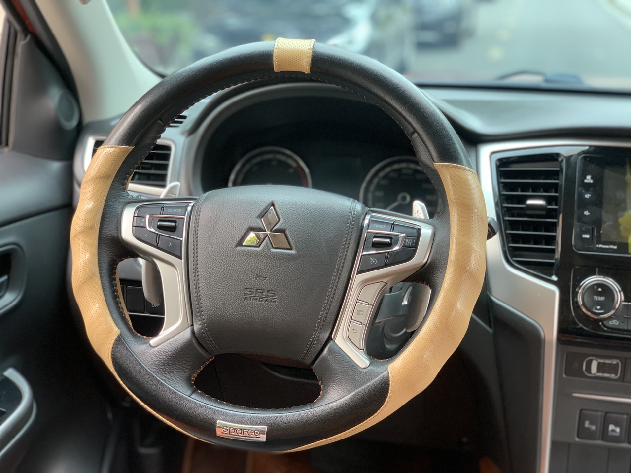 Mitsubishi Triton Athlete 4x4 AT Mivec 2021 màu cam (Đã bán)