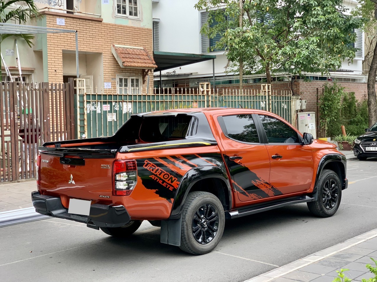 Mitsubishi Triton Athlete 4x4 AT Mivec 2021 màu cam (Đã bán)