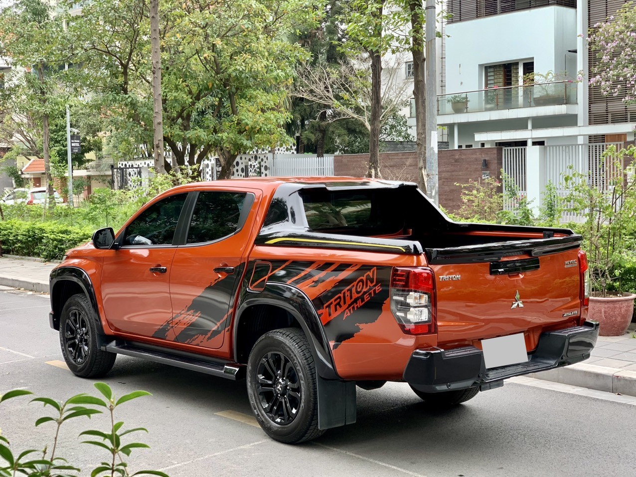 Mitsubishi Triton Athlete 4x4 AT Mivec 2021 màu cam (Đã bán)