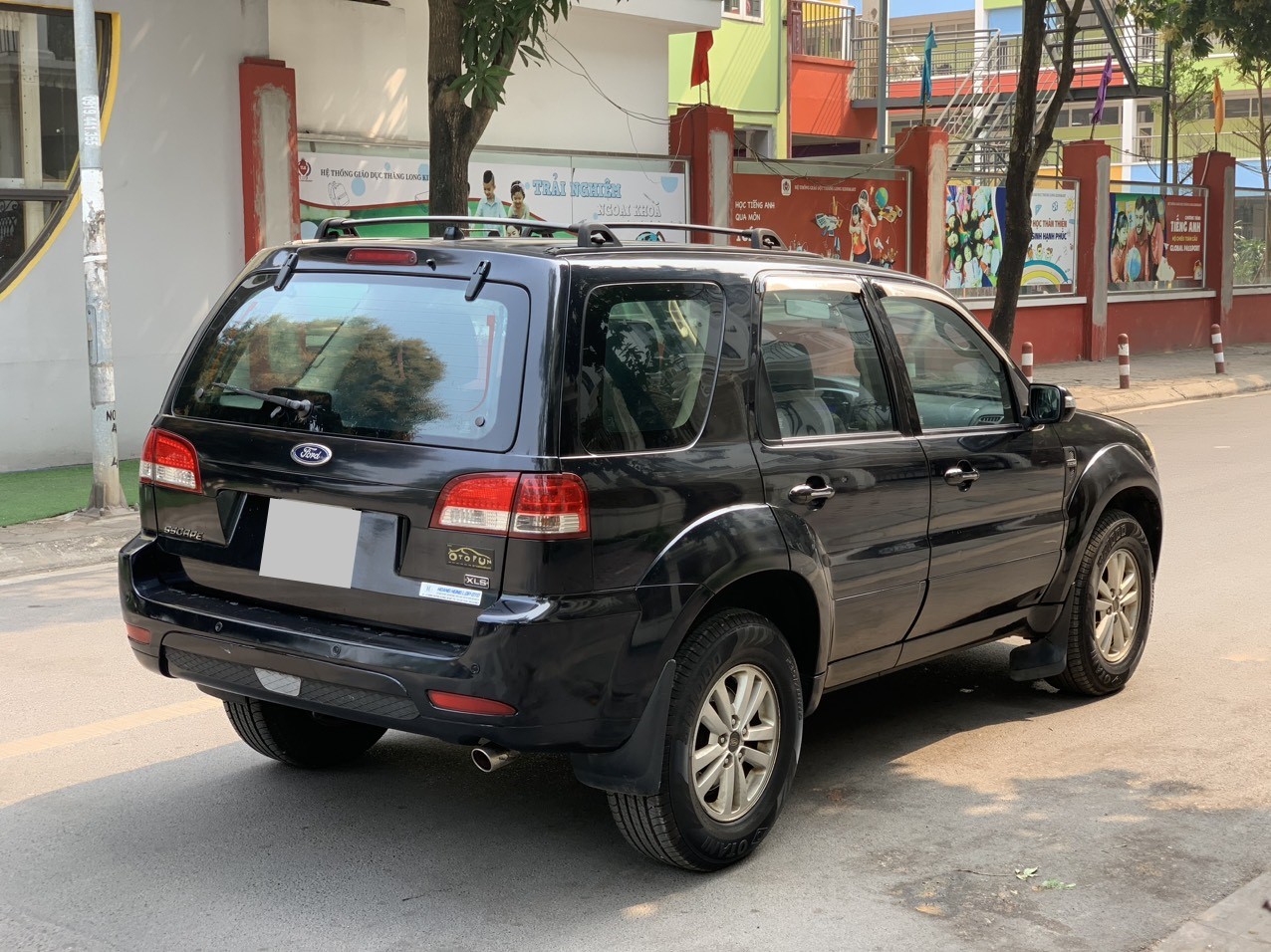 Ford Escape XLS 2.3L 4x2 2009 màu đen (Đã bán)