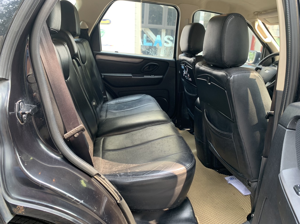 Ford Escape XLS 2.3L 4x2 2009 màu đen (Đã bán)
