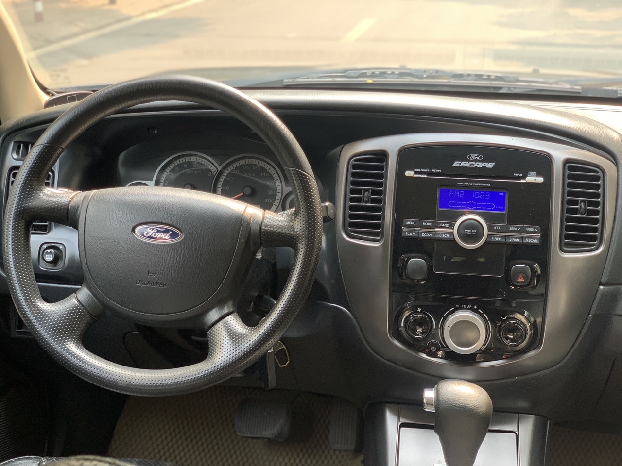 Ford Escape XLS 2.3L 4x2 2009 màu đen (Đã bán)
