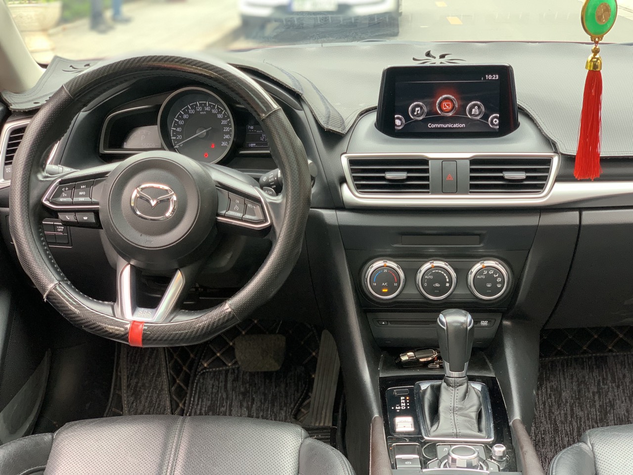 Mazda 3 1.5AT FL 2017 màu đỏ (đã bán)