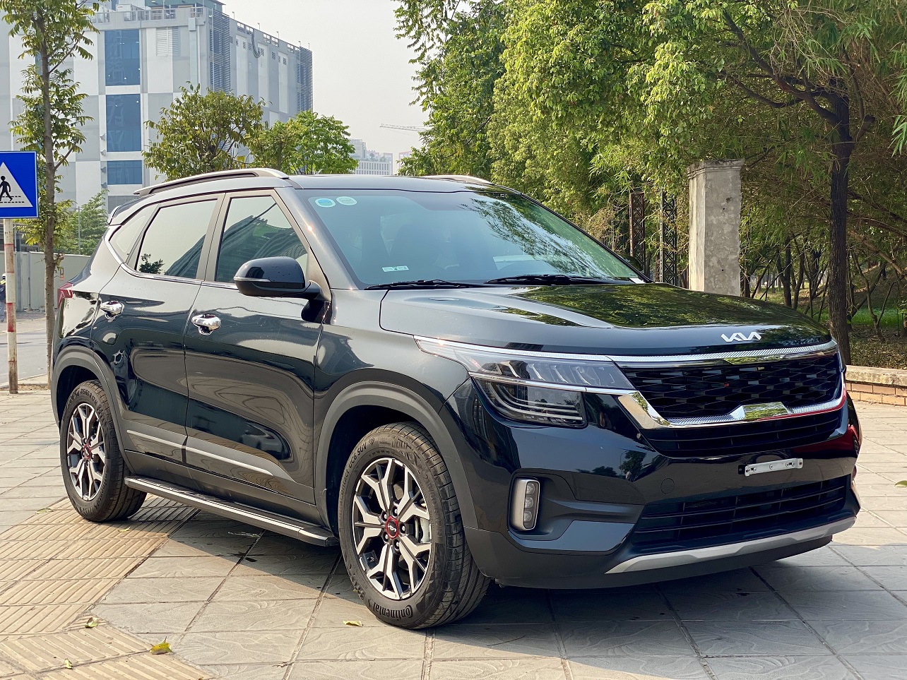 Kia Seltos 1.4 Preminum 2021 màu đen (Đã bán)