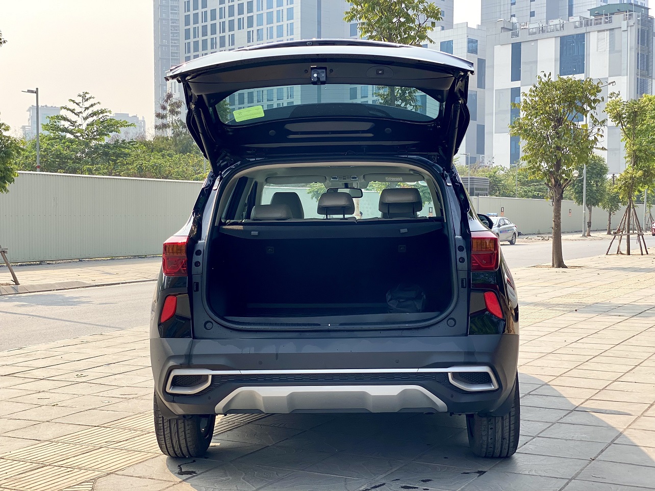 Kia Seltos 1.4 Preminum 2021 màu đen (Đã bán)