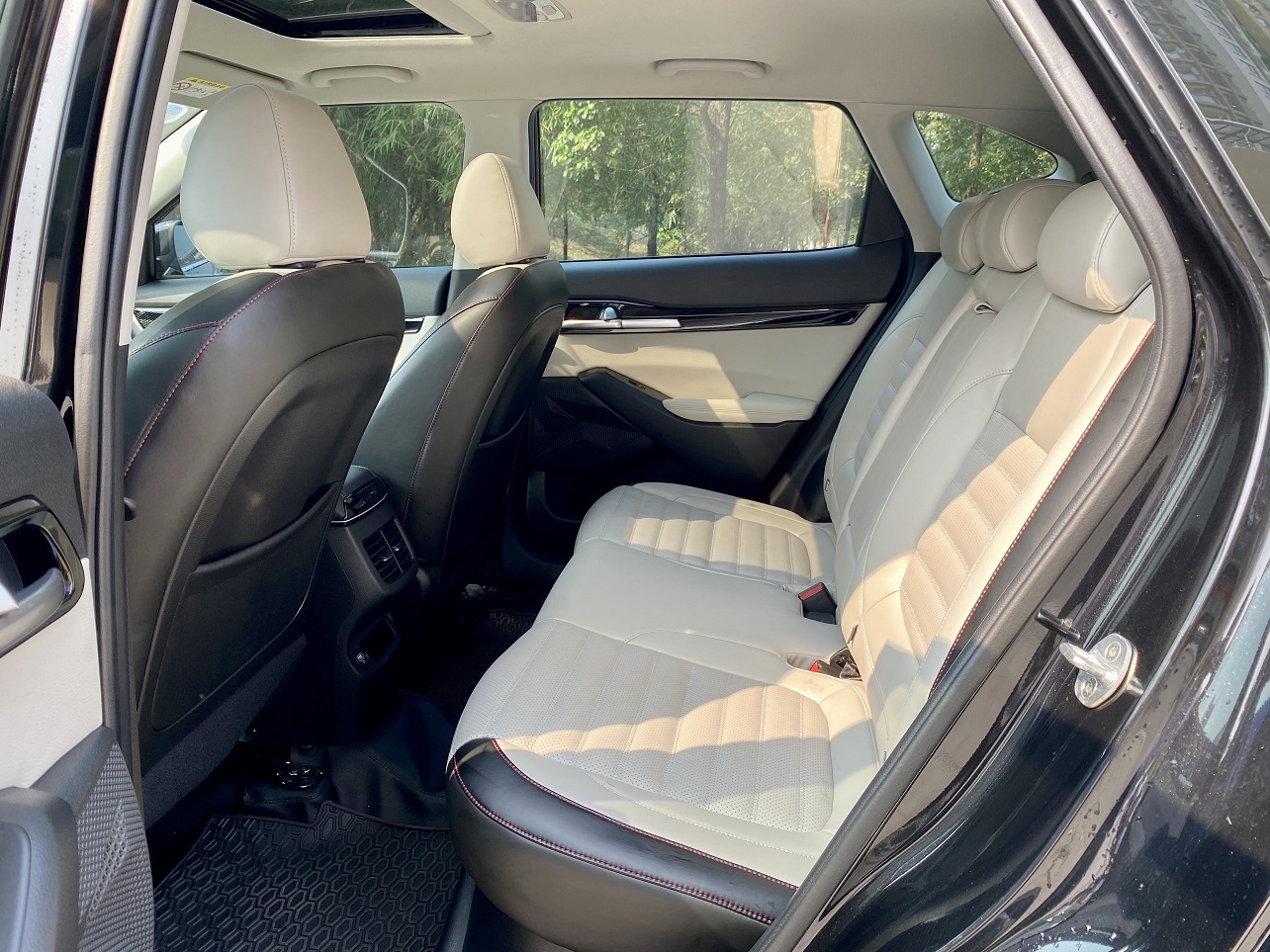 Kia Seltos 1.4 Preminum 2021 màu đen (Đã bán)