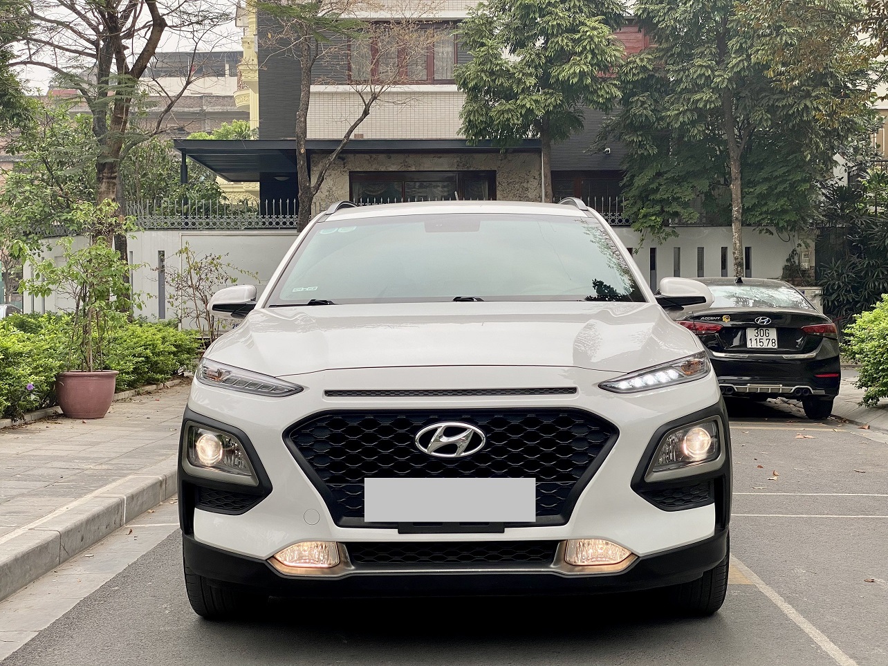 Hyundai Kona 2.0 AT 2018 màu trắng (Đã bán)