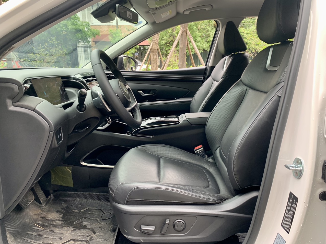 Hyundai Tucson 2.0D 2022 màu trắng (Đã bán)