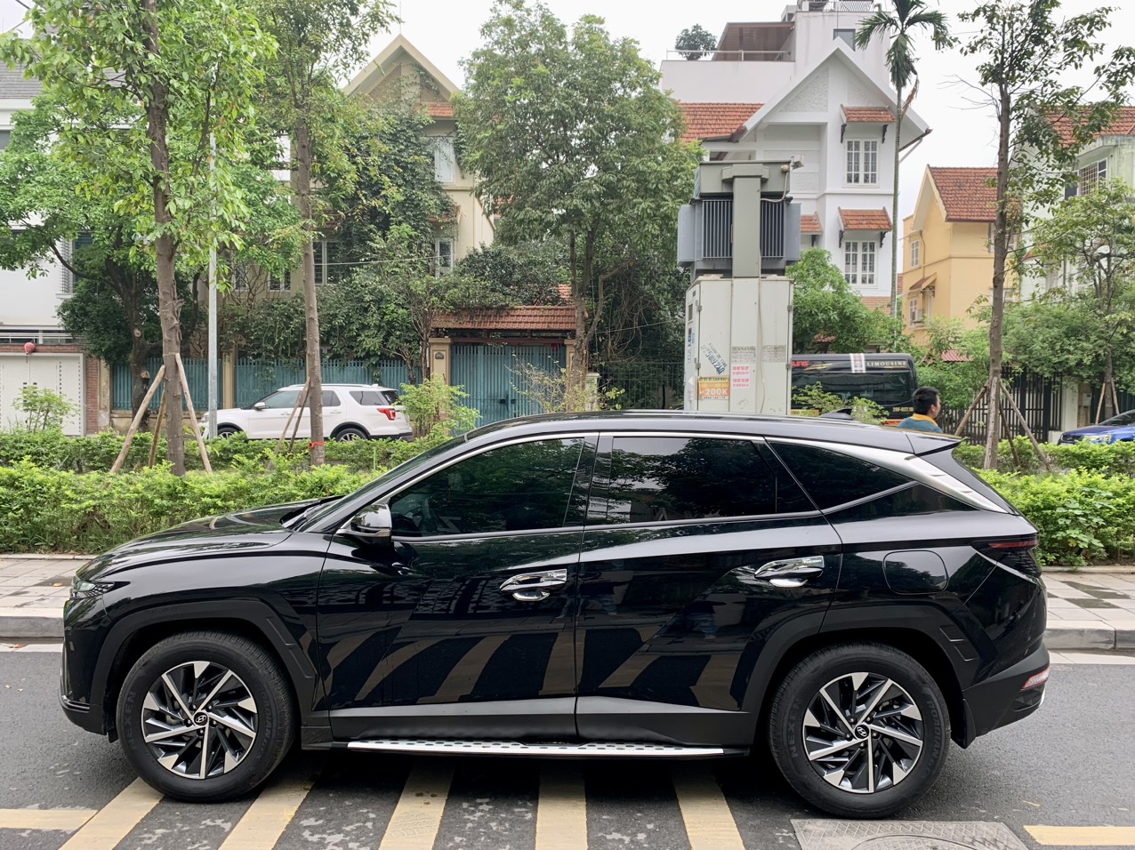 Hyundai Tucson 2.0ATH 2022 màu đen (Đã bán)