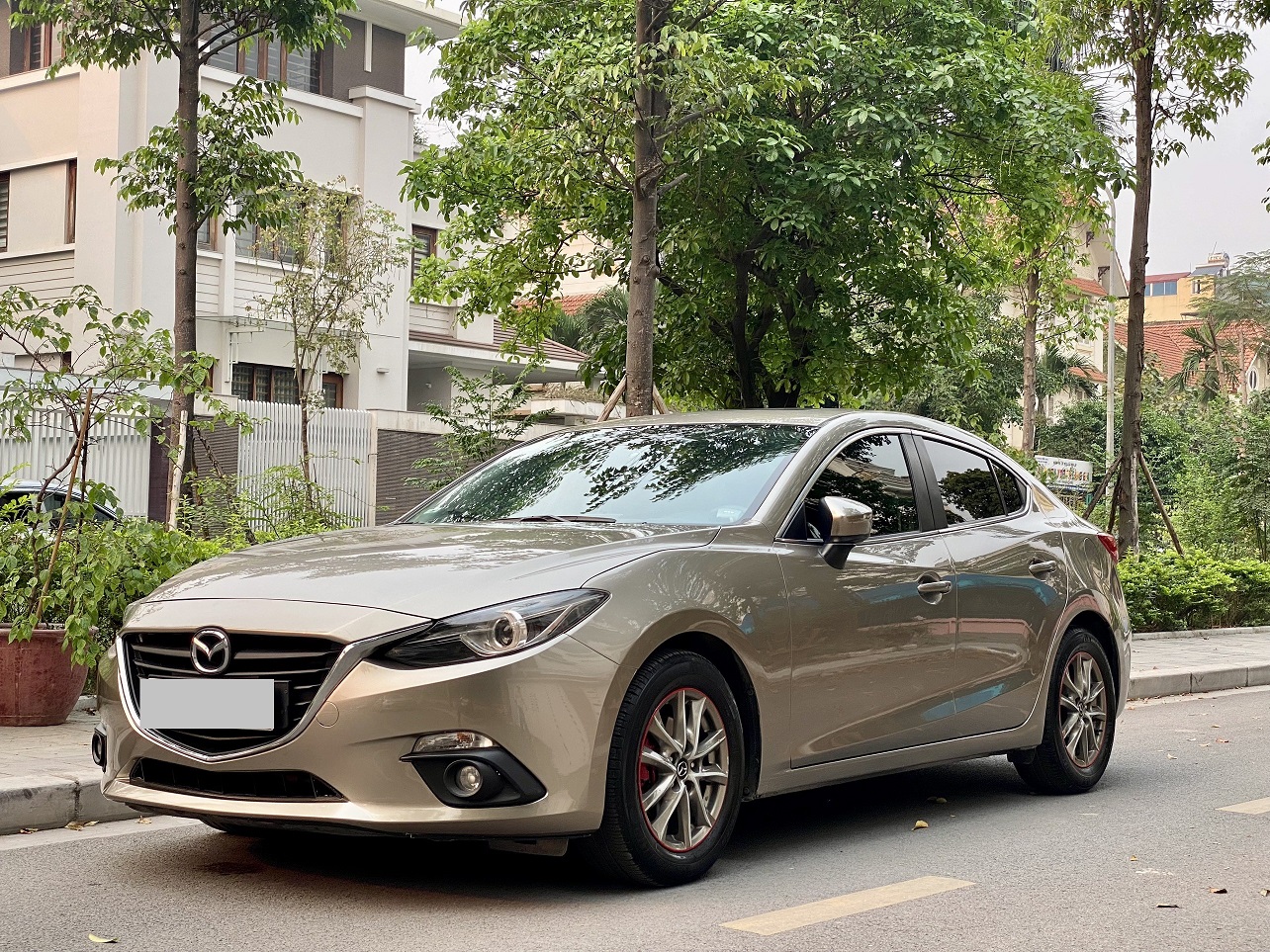 Mazda 3 1.5 AT màu vàng (Đã bán)