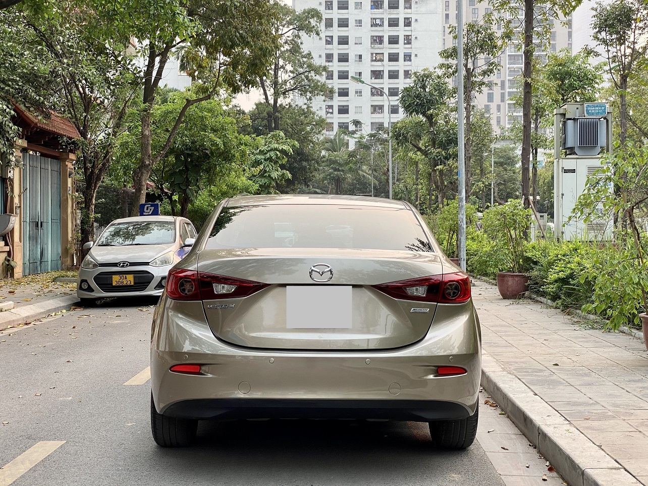 Mazda 3 1.5 AT màu vàng (Đã bán)