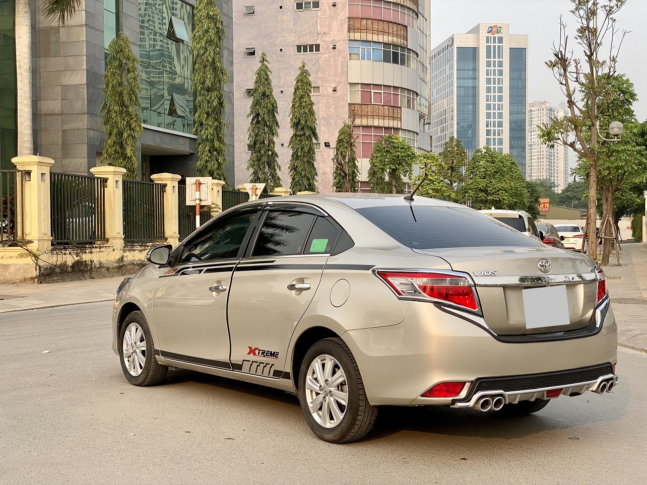 Toyota Vios 1.5E MT 2017 màu vàng cát (Đã bán)