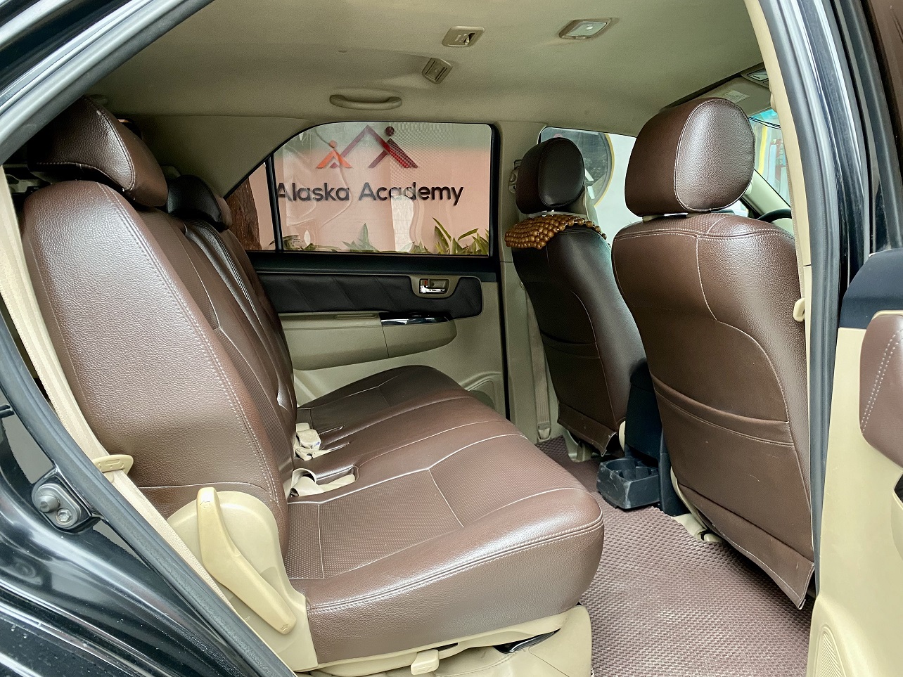 Toyota Fortuner 2.5G 4x2 MT 2015 màu đen (đã bán)